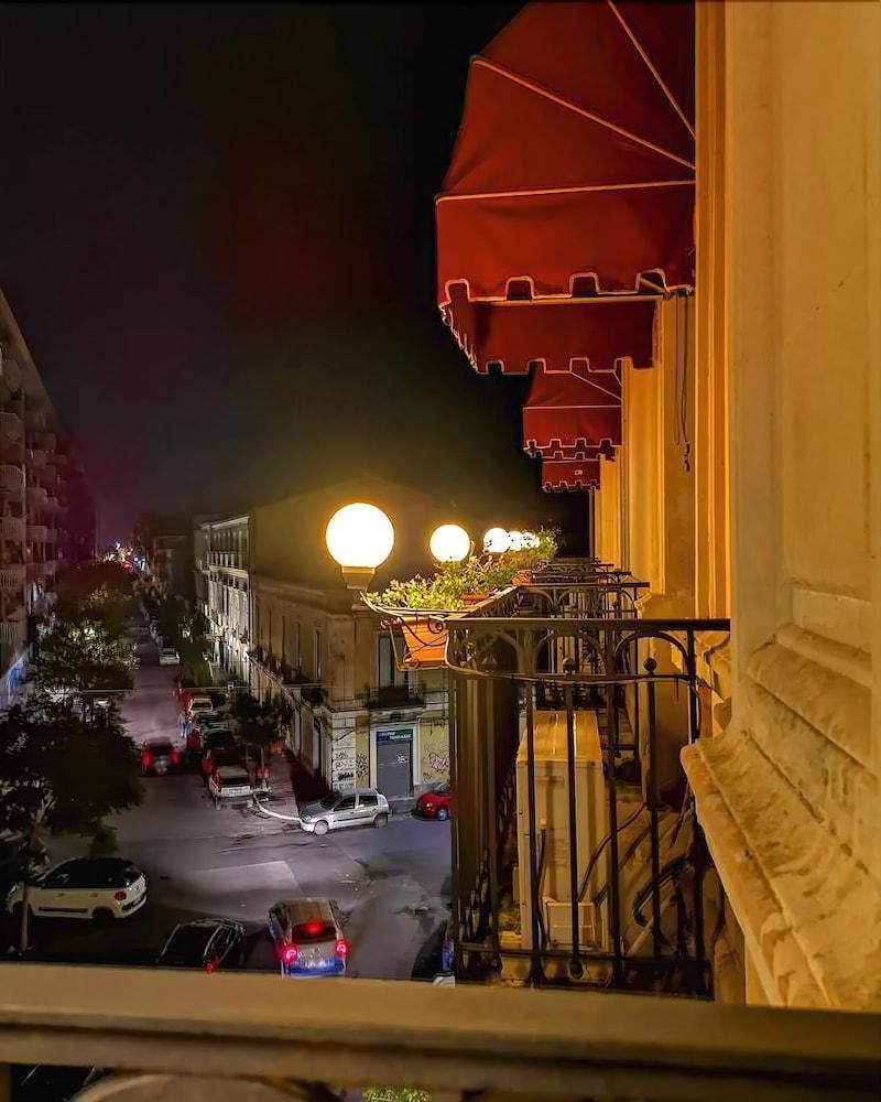 Hotel Valentino คาตาเนีย ภายนอก รูปภาพ