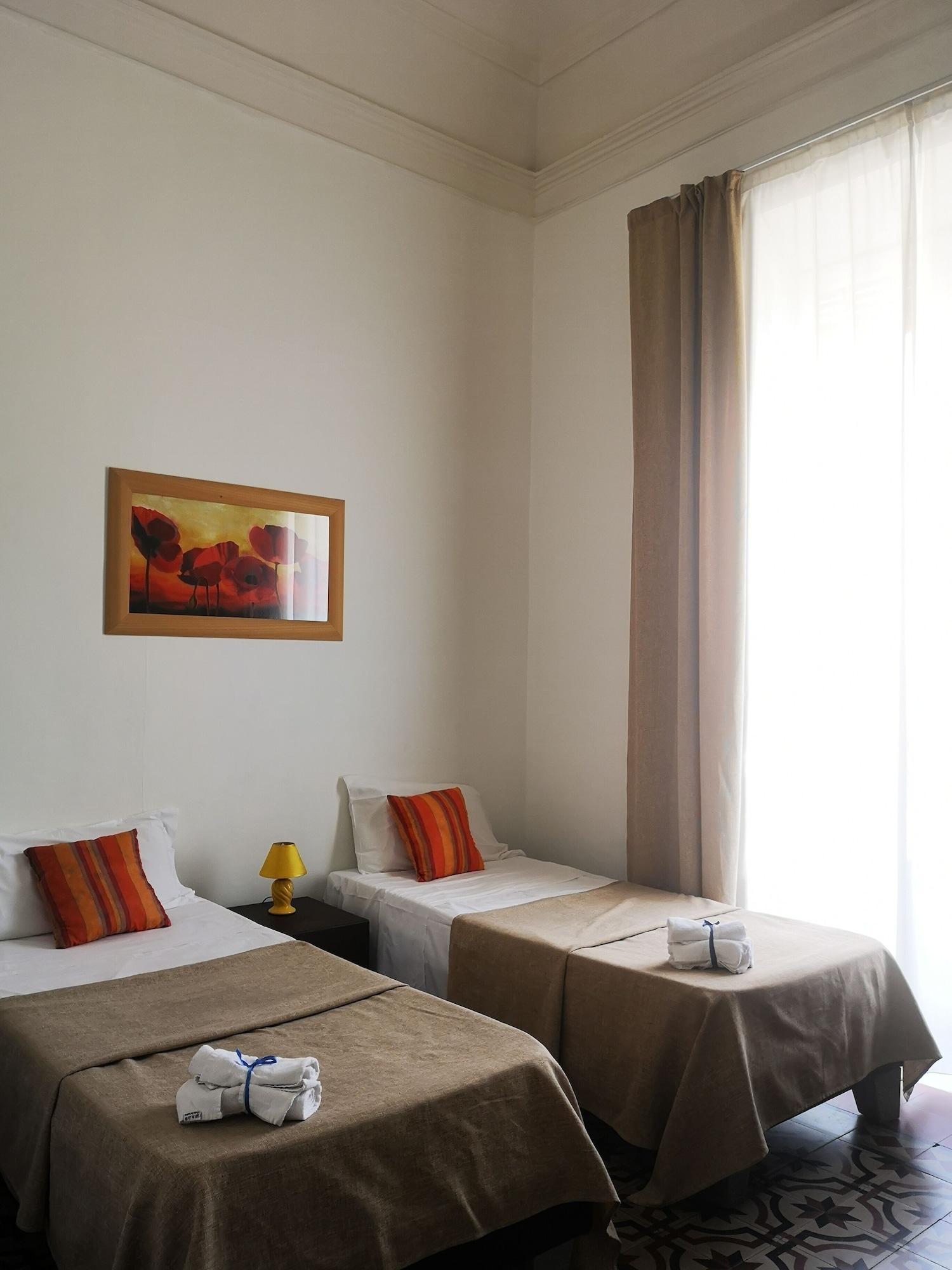 Hotel Valentino คาตาเนีย ภายนอก รูปภาพ