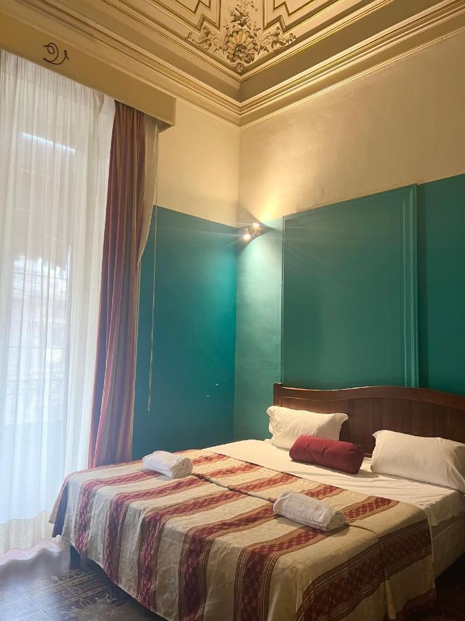 Hotel Valentino คาตาเนีย ภายนอก รูปภาพ