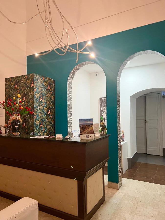 Hotel Valentino คาตาเนีย ภายนอก รูปภาพ