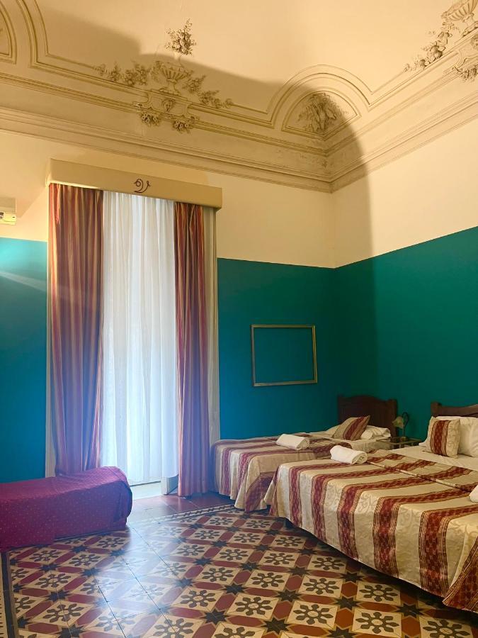 Hotel Valentino คาตาเนีย ภายนอก รูปภาพ