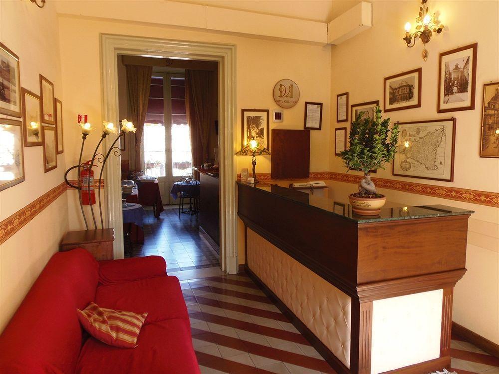 Hotel Valentino คาตาเนีย ภายนอก รูปภาพ